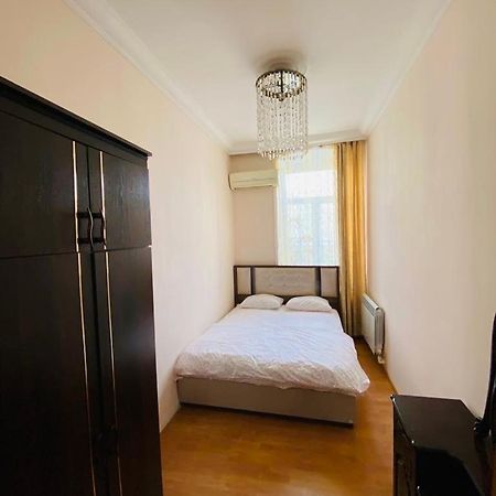 Cozy Old City Apartment Баку Екстер'єр фото