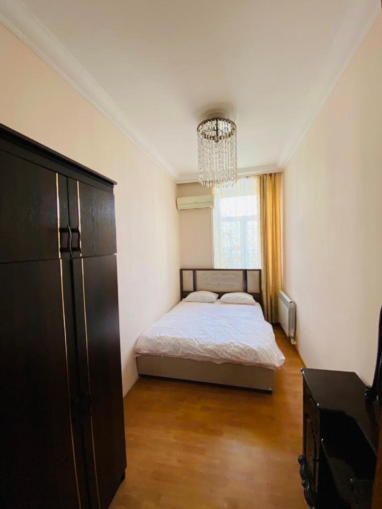 Cozy Old City Apartment Баку Екстер'єр фото