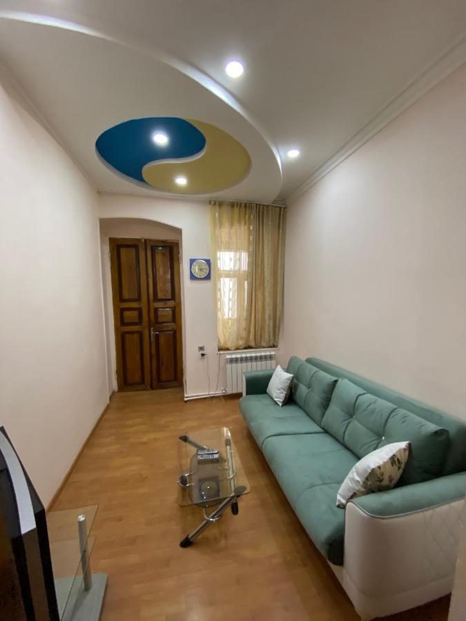Cozy Old City Apartment Баку Екстер'єр фото