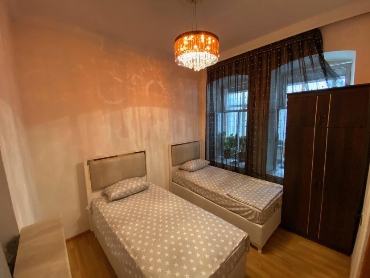 Cozy Old City Apartment Баку Екстер'єр фото